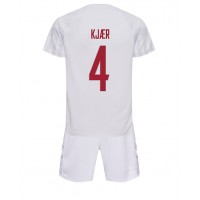 Danmark Simon Kjaer #4 Bortaställ Barn VM 2022 Korta ärmar (+ Korta byxor)